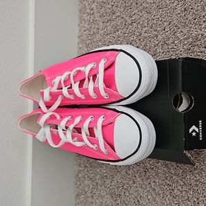 Converse ***never worn****Barbie pink